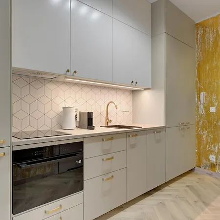 Granaria Calm & Elegant - Prime Location & Bathtub By Downtown Apartment *