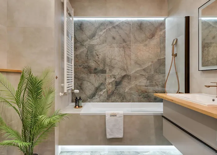 Granaria Calm & Elegant - Prime Location & Bathtub By Downtown Apartment *