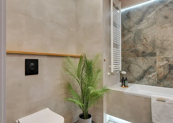 Granaria Calm & Elegant - Prime Location & Bathtub By Downtown Apartment Gdansk